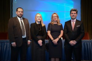 Registro fotográfico de cuatro de los expositores internacionales de las Jornadas de Derecho y Gestión de Aguas