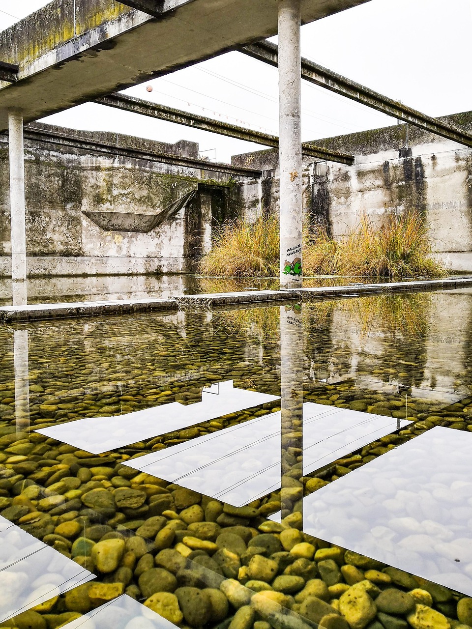 Imagen de planta de tratamiento de aguas servidas